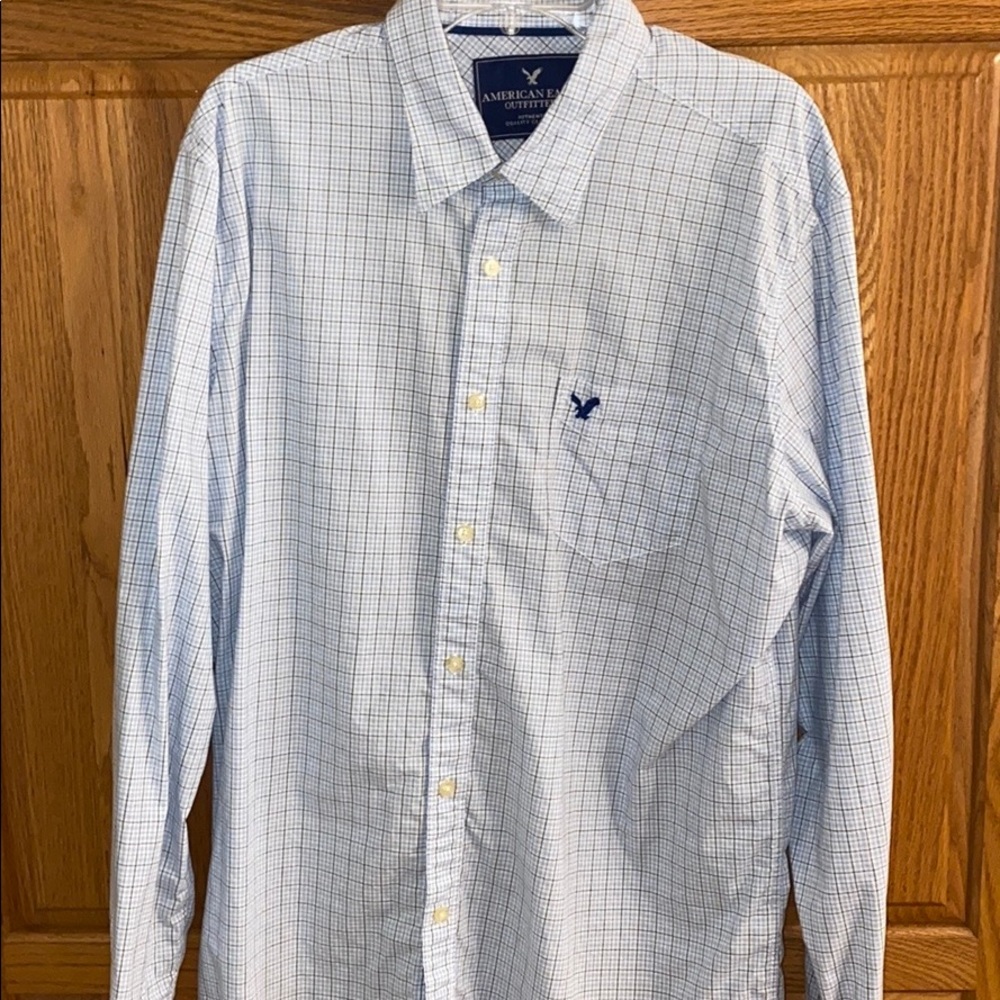 Lot of 2 men’s button up shirts
